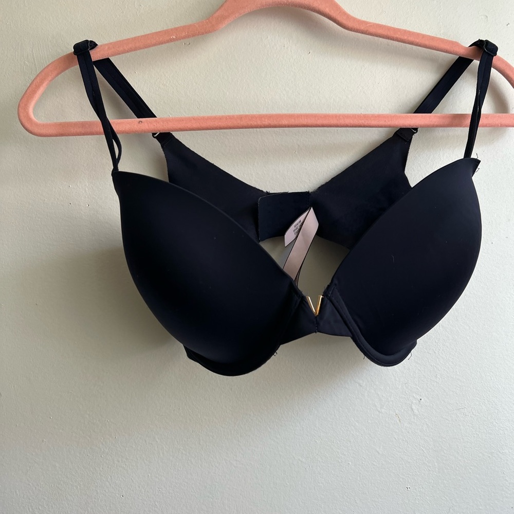 Victoria Secret Body Lightly Lined 32DDD